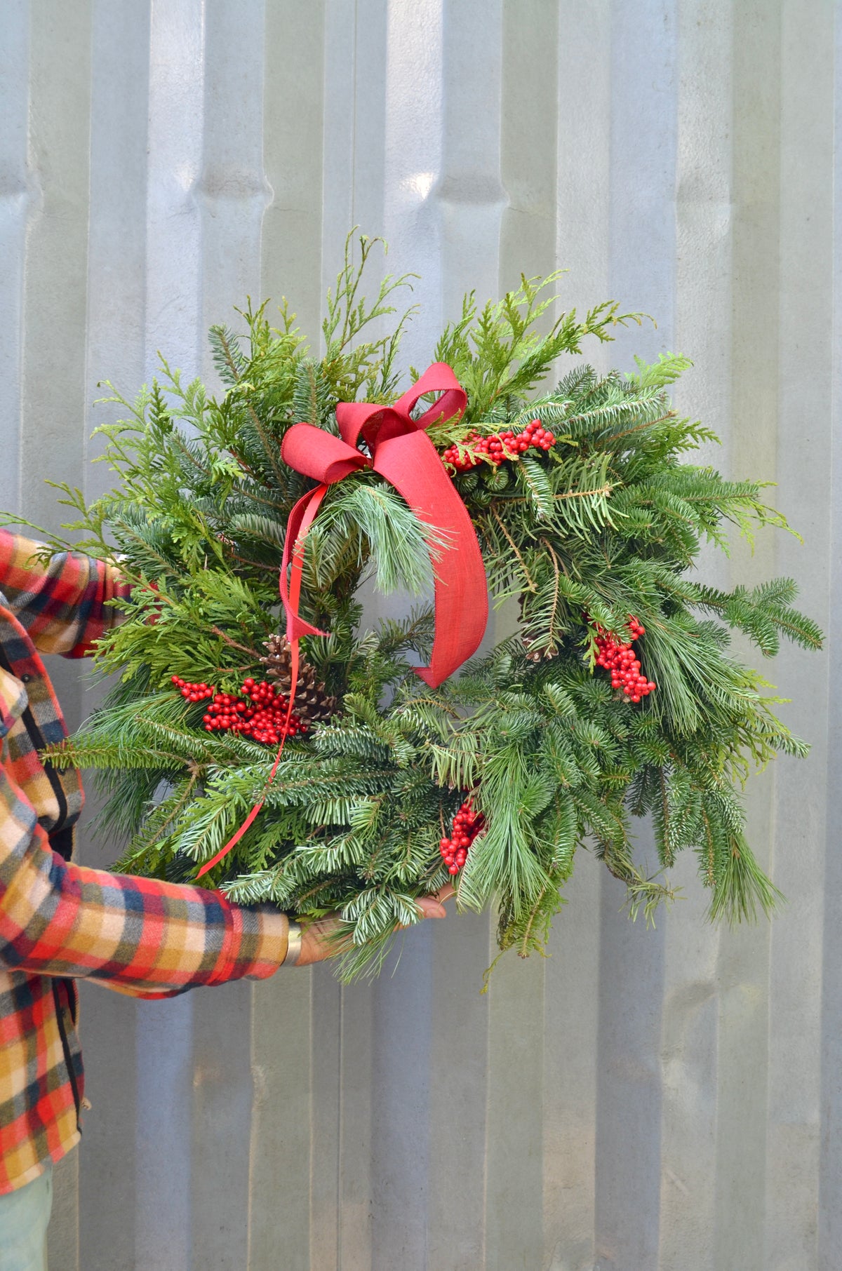 Wreath Premium - Berries + Pinecones